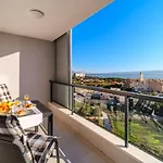 Golden View 7