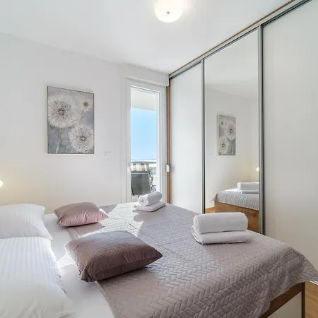 Golden View 7 * スプリト