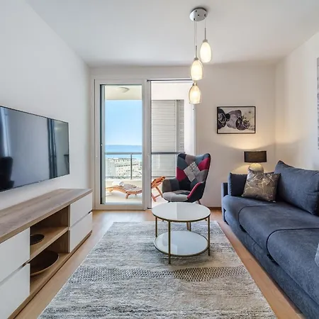 Apartment Golden View 7