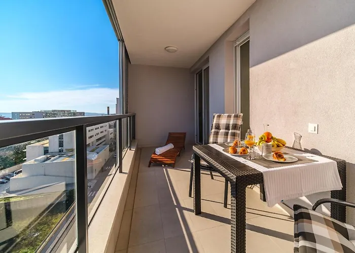 Golden View 7 Σπλιτ